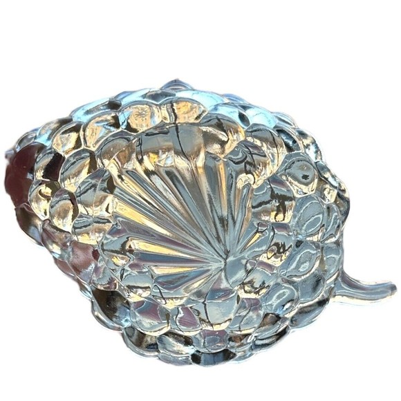 Vintage Clear Glass Grape Cluster Leaf Shaped Candy Nut Dish - Picture 1 of 7